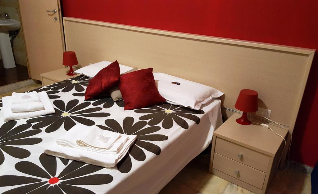 Domus Roma Hotel Екстериор снимка