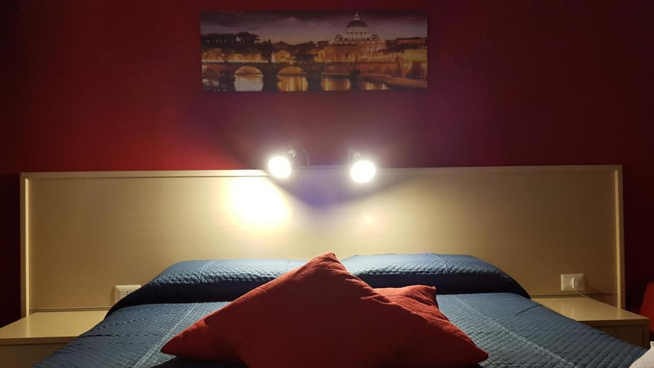 Domus Roma Hotel Екстериор снимка